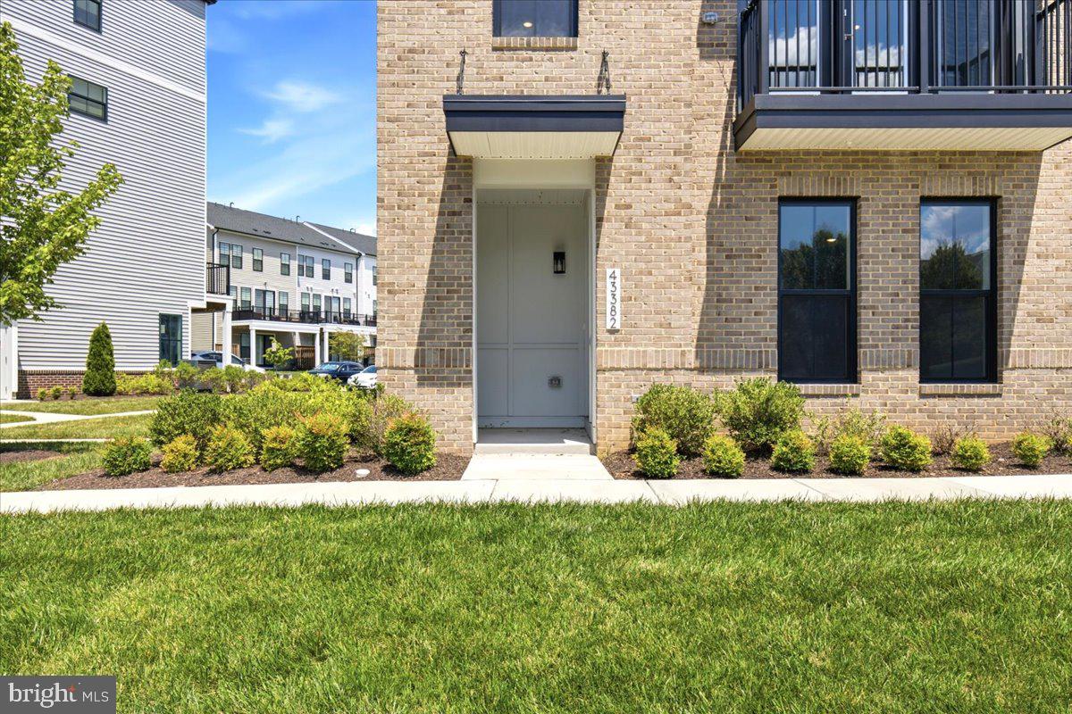 DEMOTT & SILVER - Residential