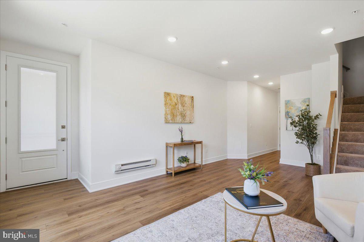 DEMOTT & SILVER - Residential