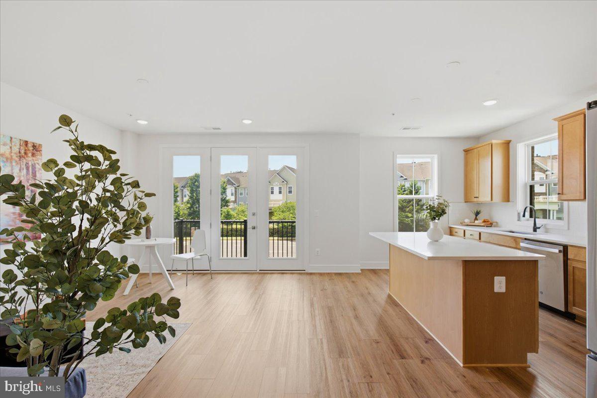 DEMOTT & SILVER - Residential
