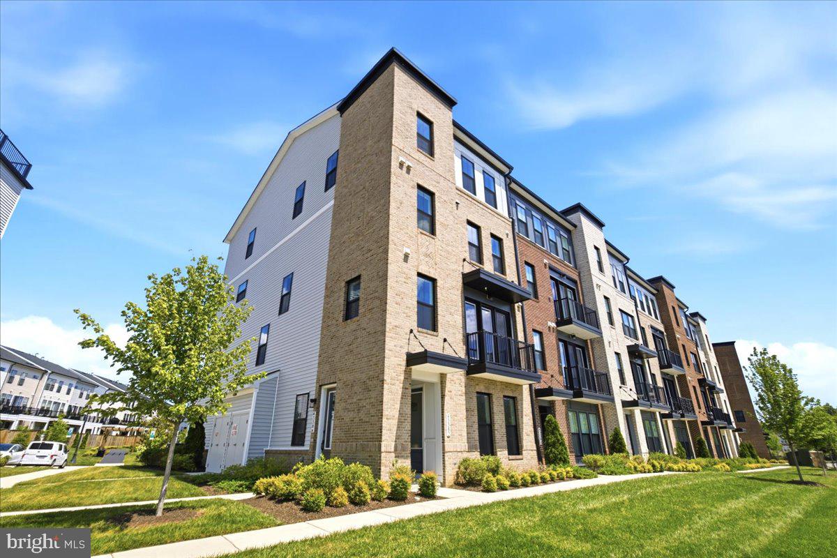 DEMOTT & SILVER - Residential