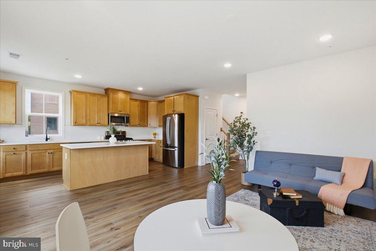 DEMOTT & SILVER - Residential