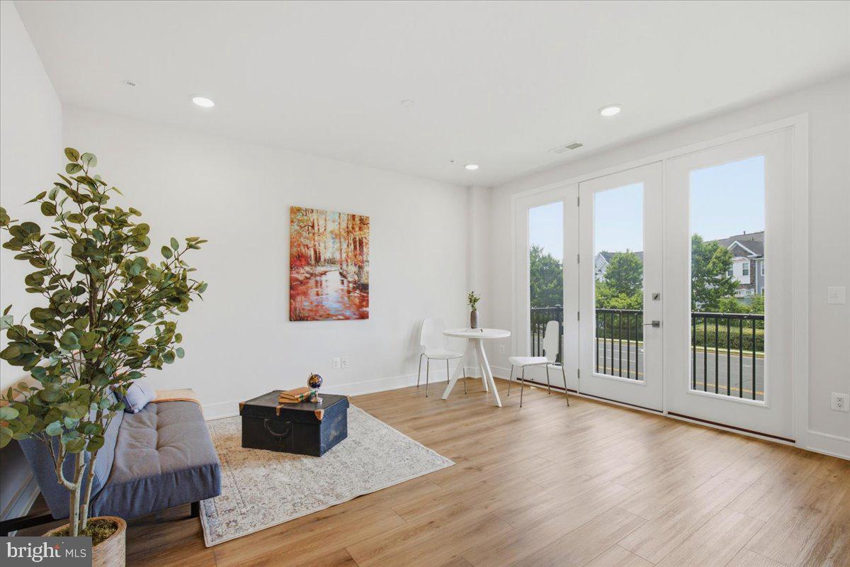 DEMOTT & SILVER - Residential