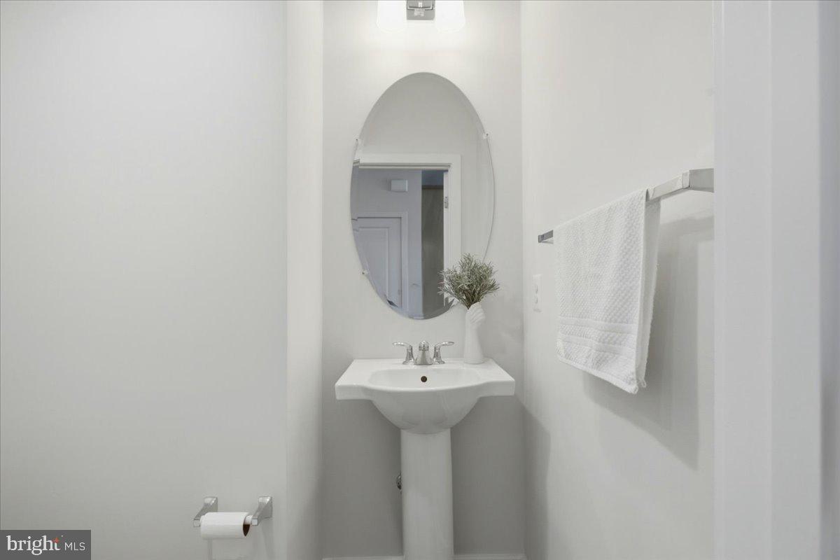 DEMOTT & SILVER - Residential