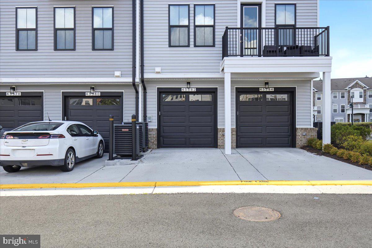 DEMOTT & SILVER - Residential