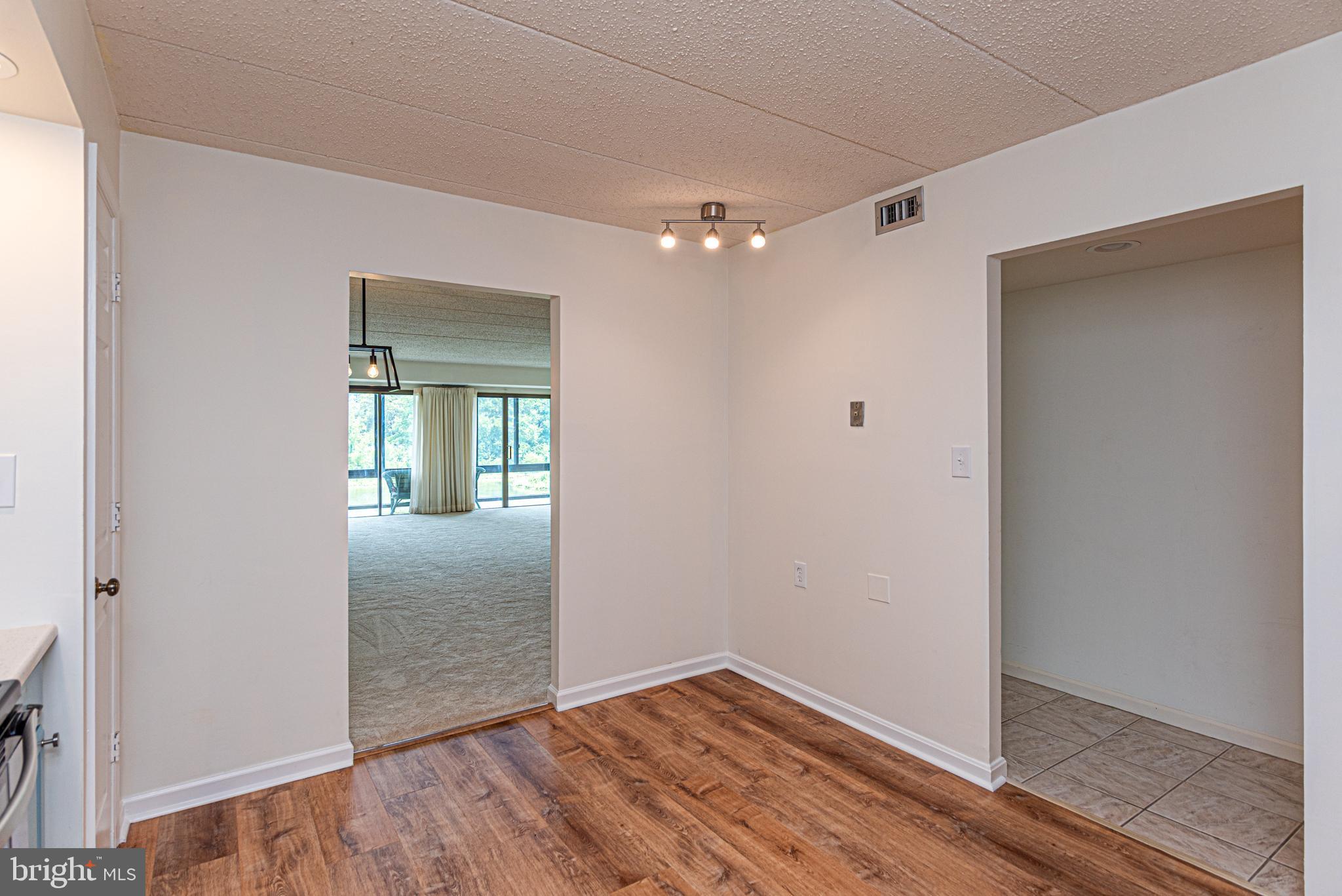 CANAL WOODS III - Residential