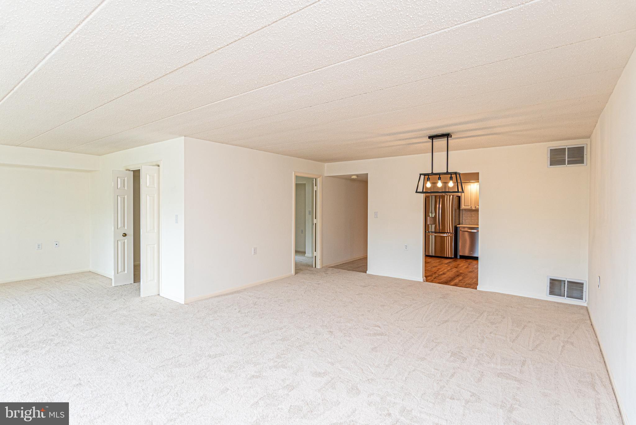 CANAL WOODS III - Residential