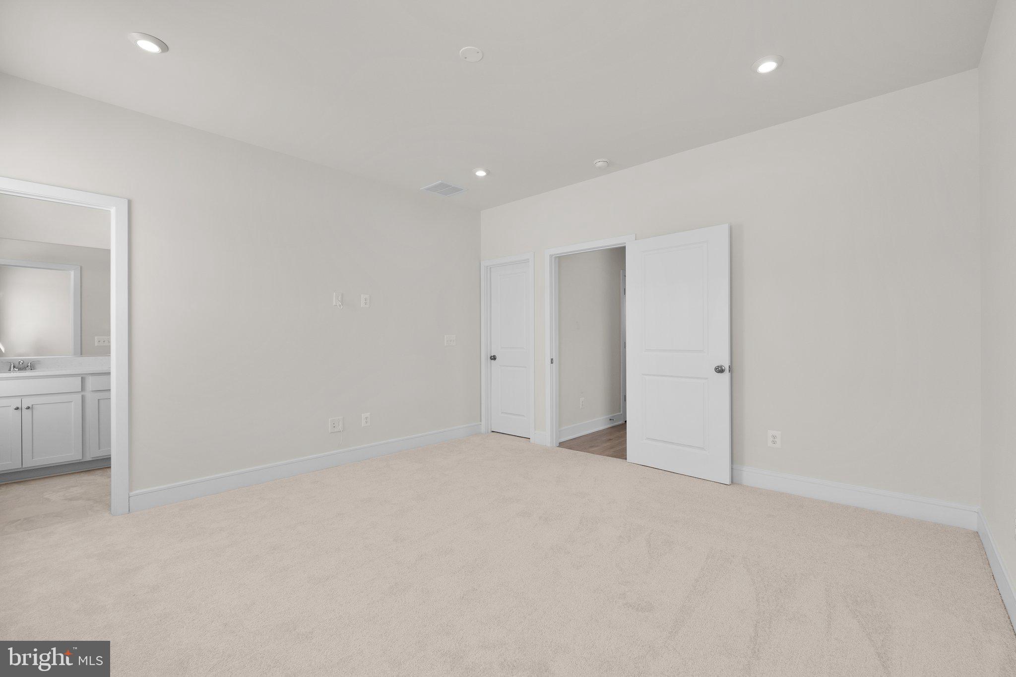 LAKE FREDERICK - Residential