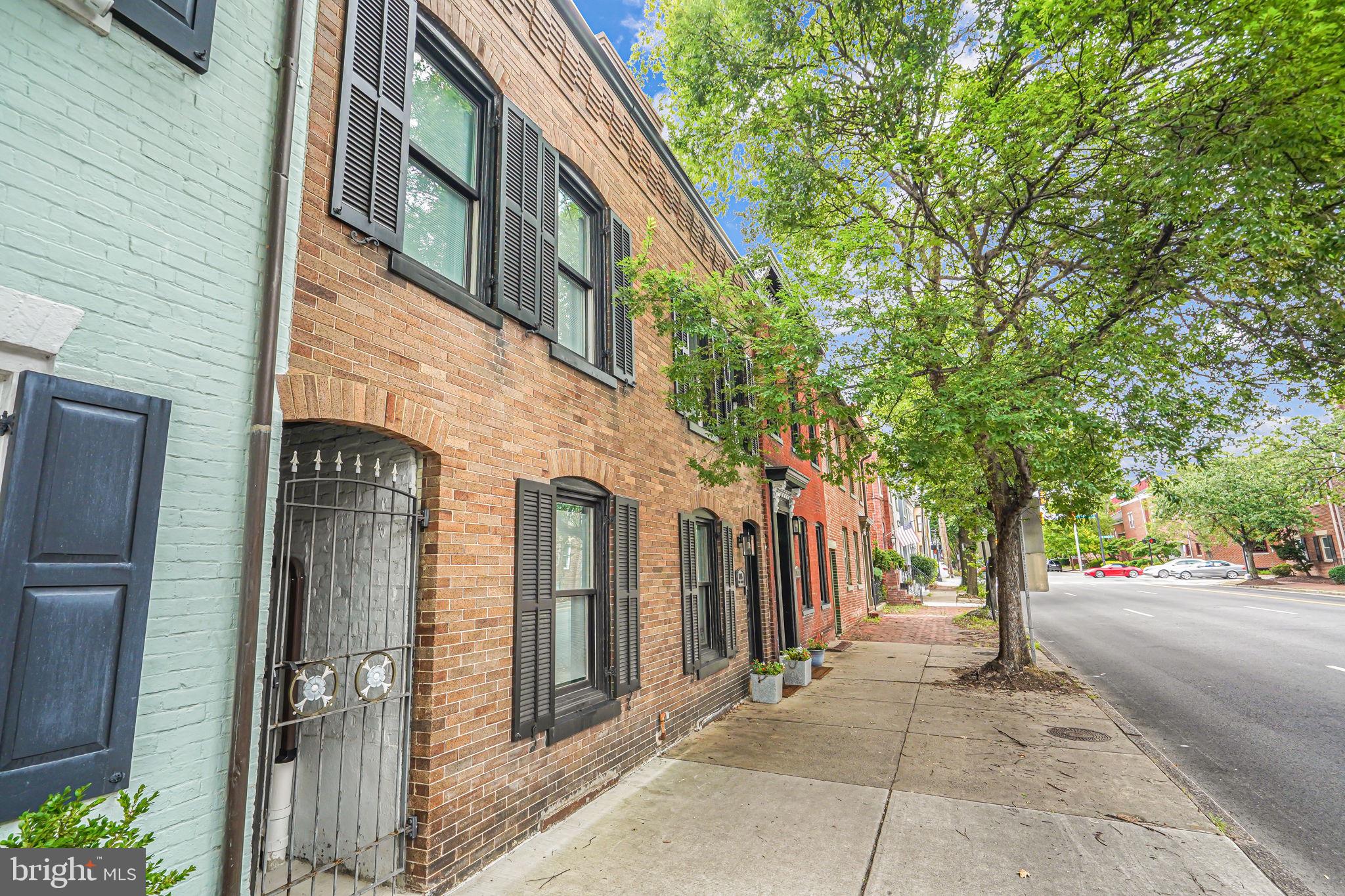 OLD TOWN ALEXANDRIA - Residential