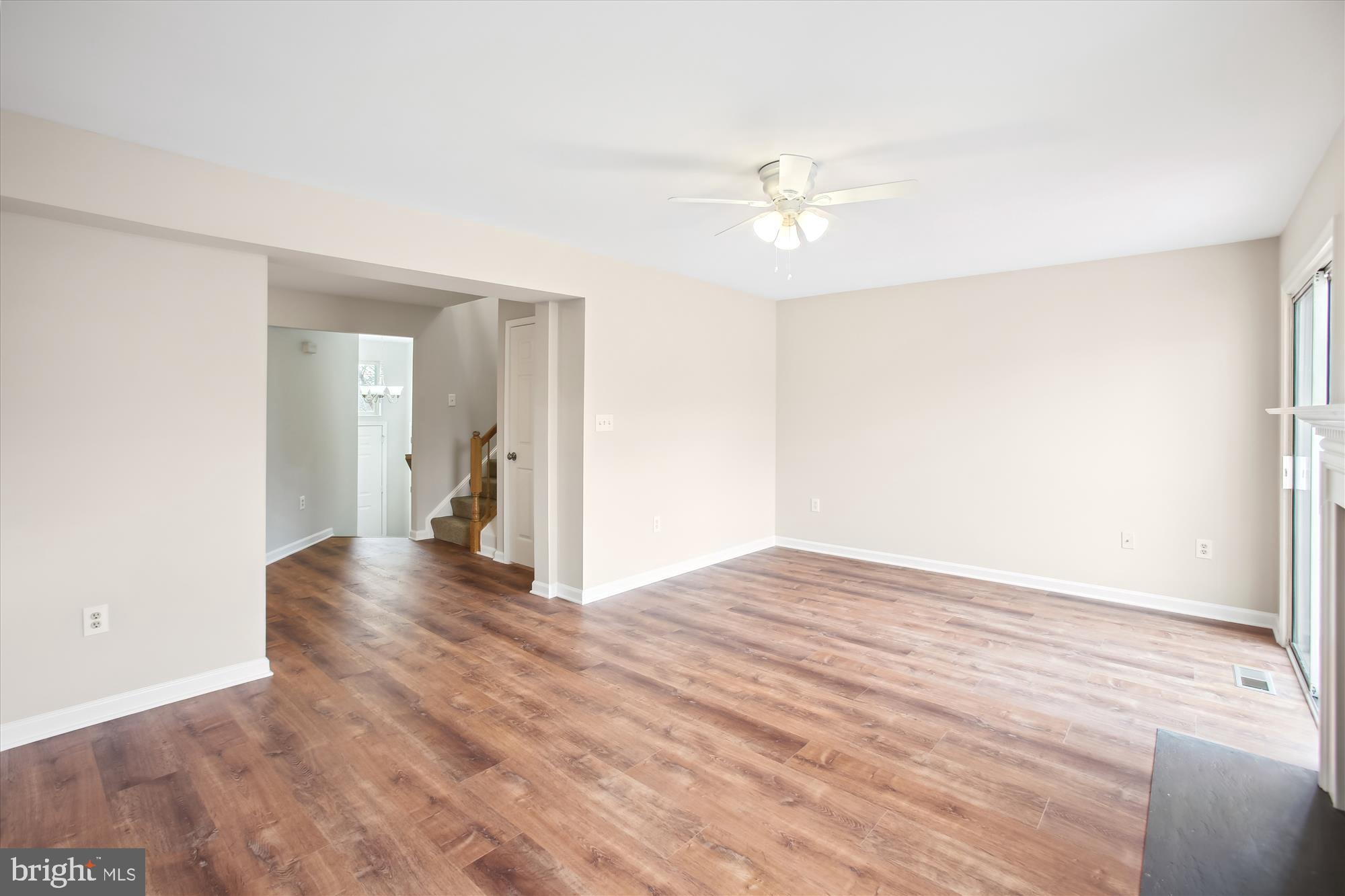 ROUND HILL - Residential