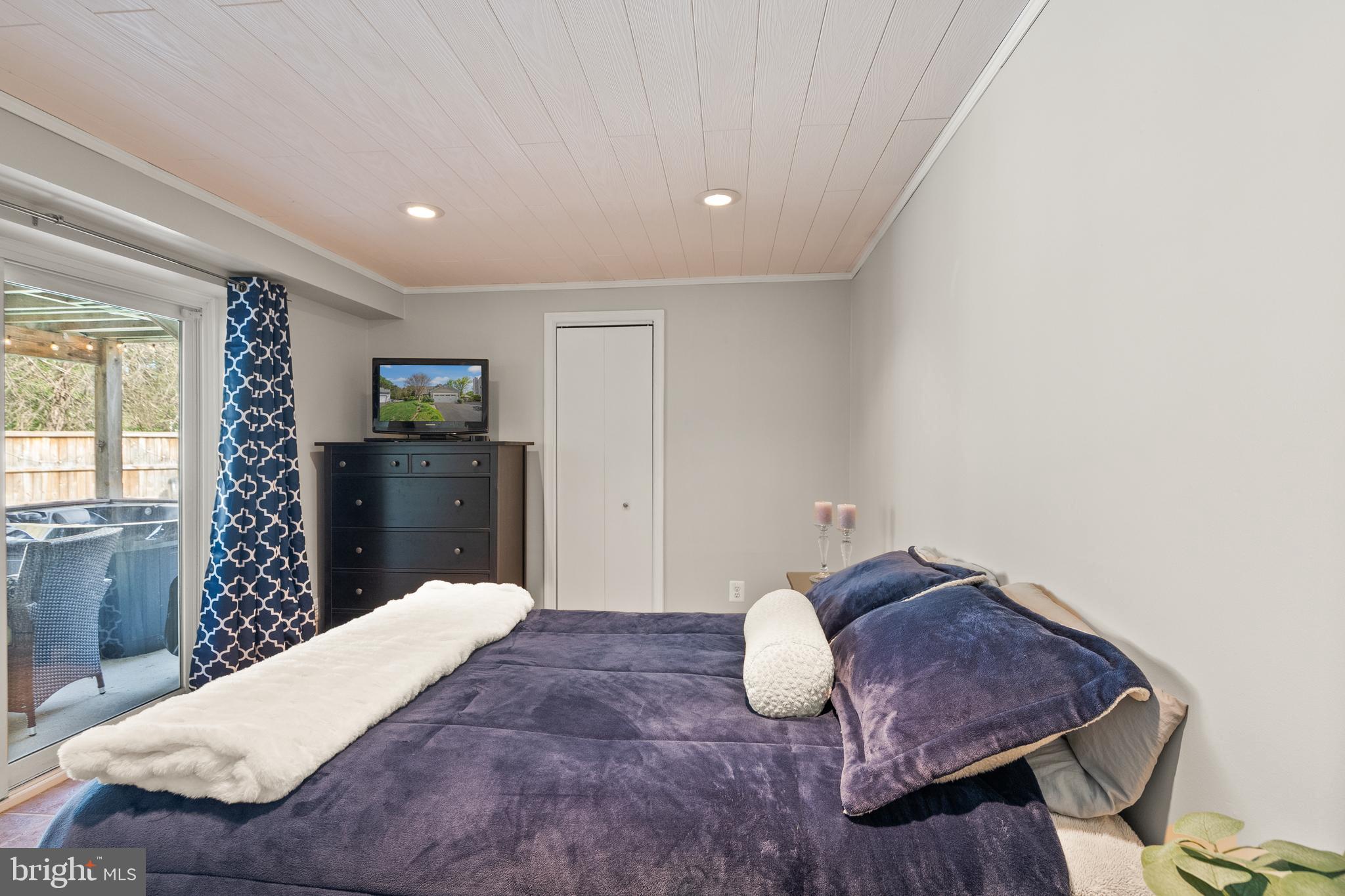 BELLE POND FARM - Residential