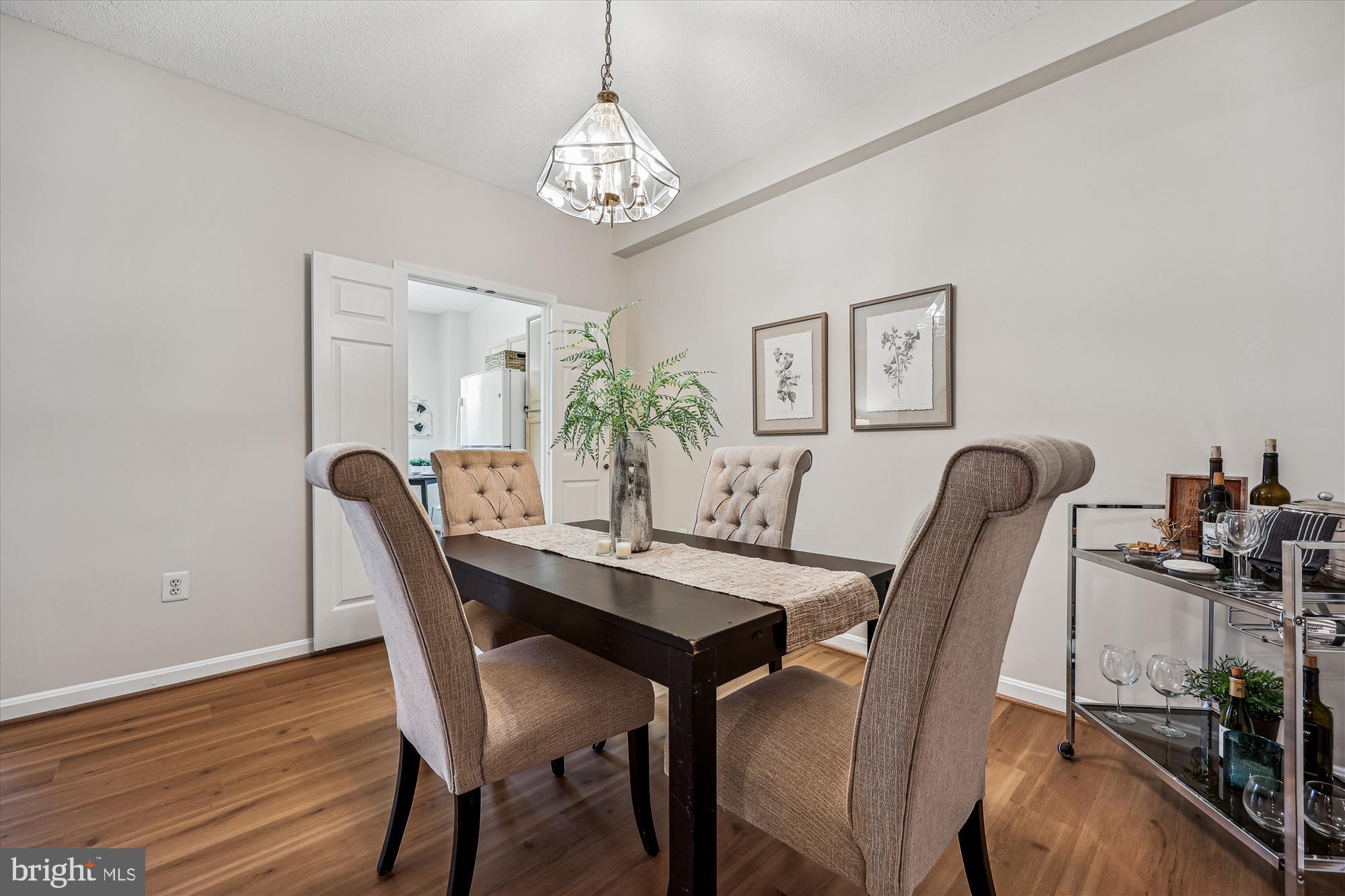 TURNBERRY COURTS AT LEIS - Residential