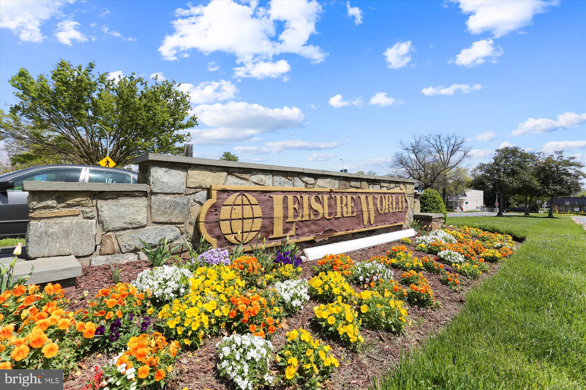 TURNBERRY COURTS AT LEIS - Residential