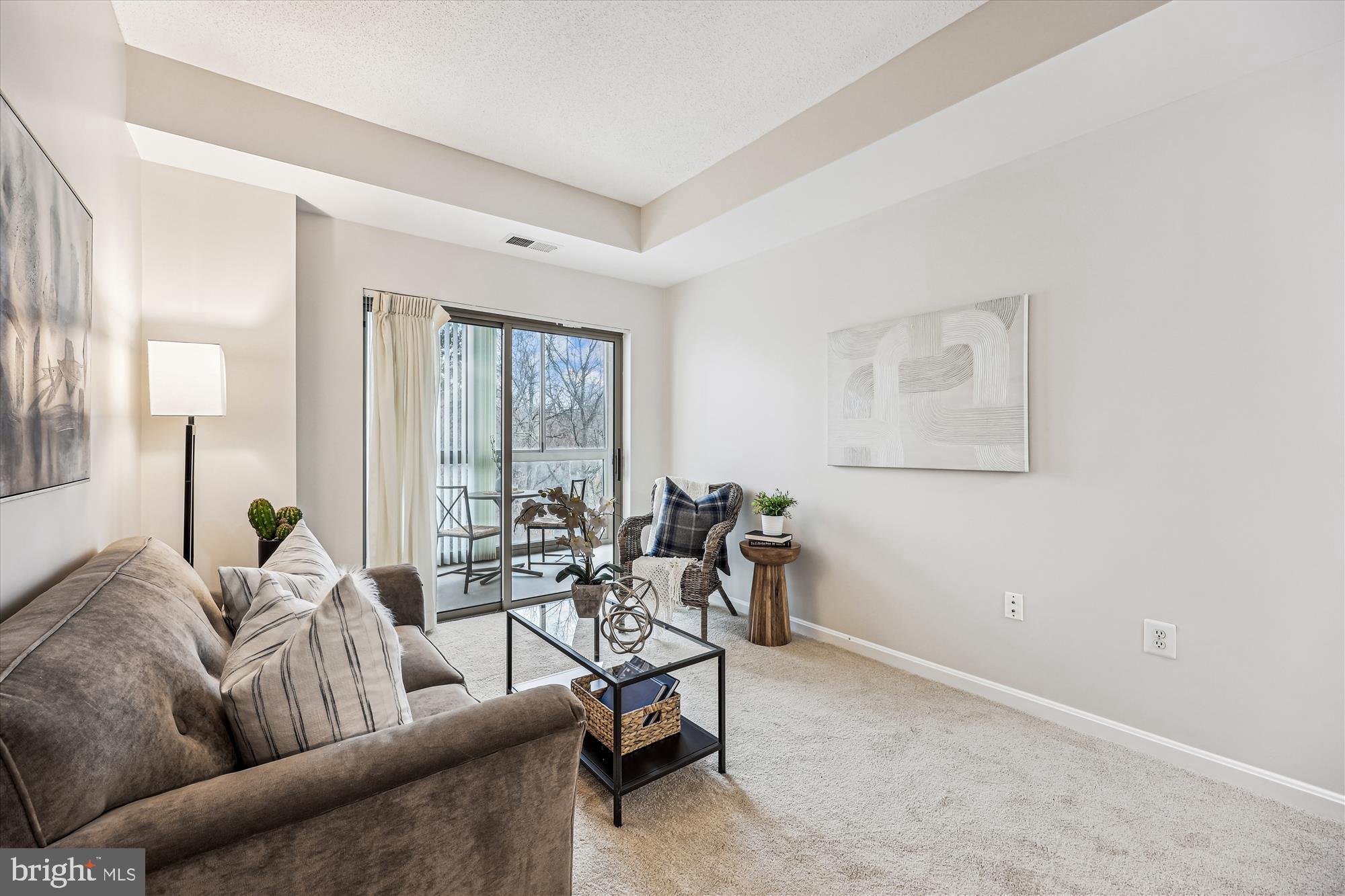 TURNBERRY COURTS AT LEIS - Residential