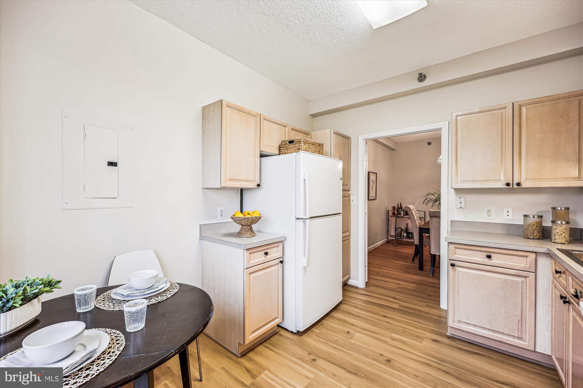 TURNBERRY COURTS AT LEIS - Residential