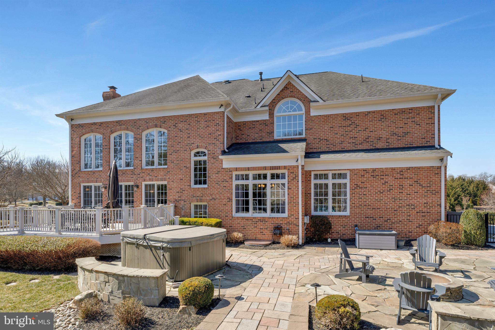 LONG ACRES - Residential