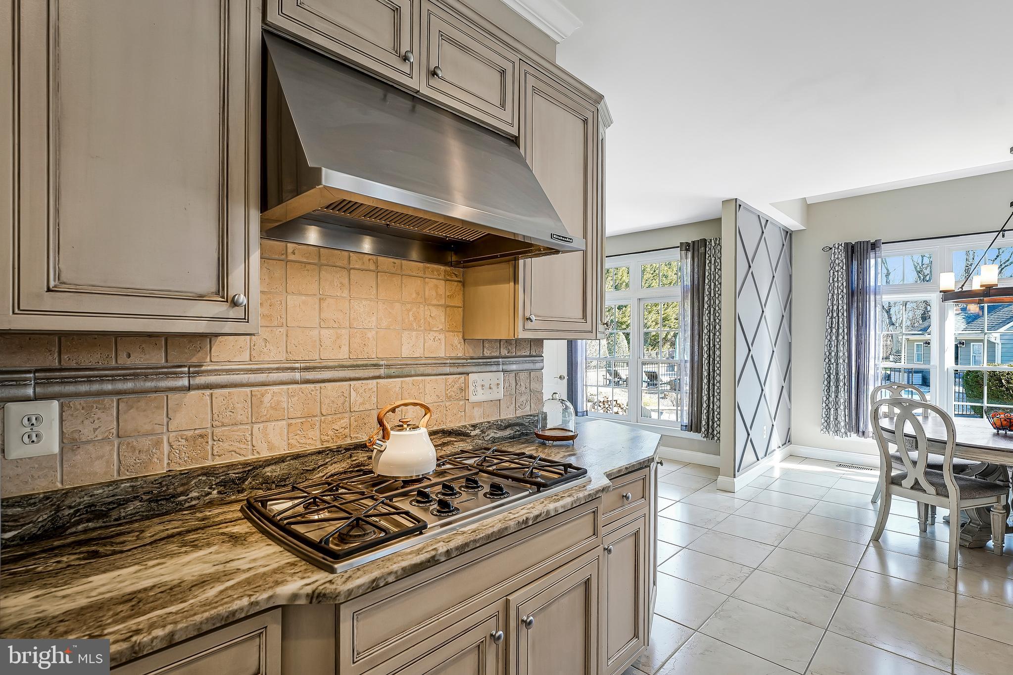 LONG ACRES - Residential