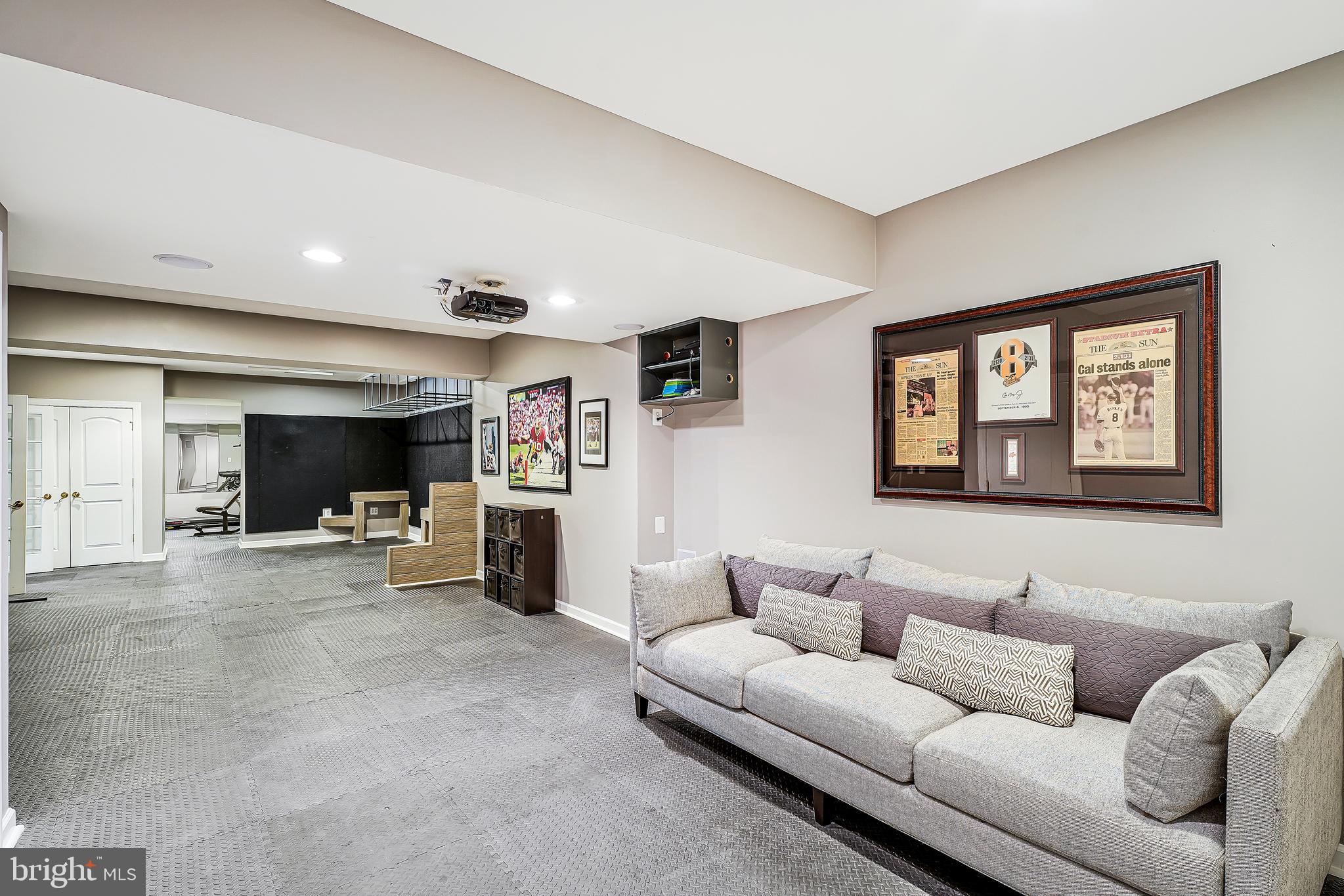 LONG ACRES - Residential