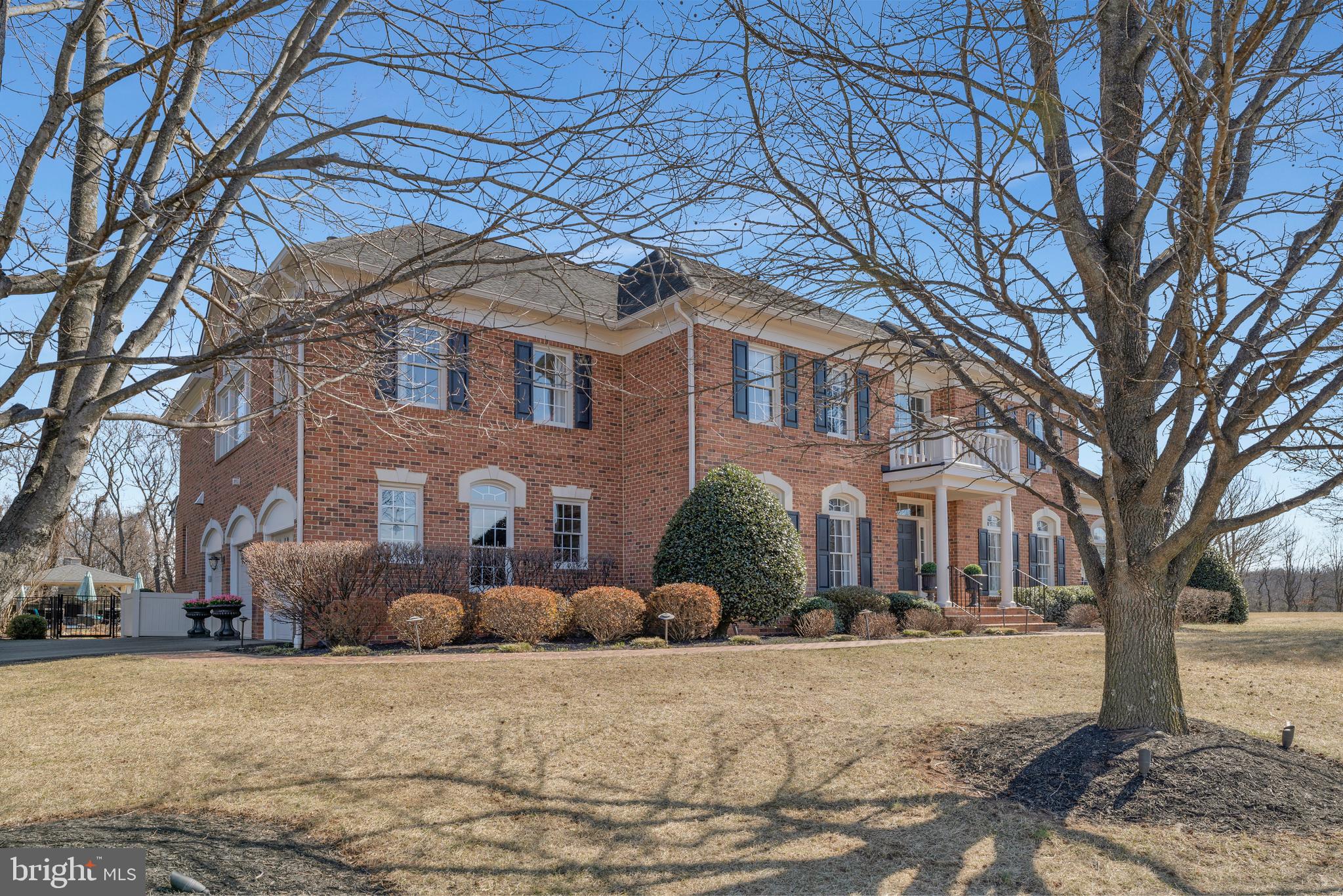 LONG ACRES - Residential