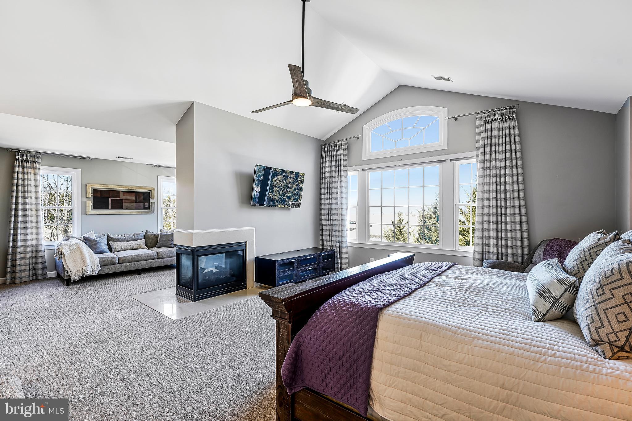 LONG ACRES - Residential