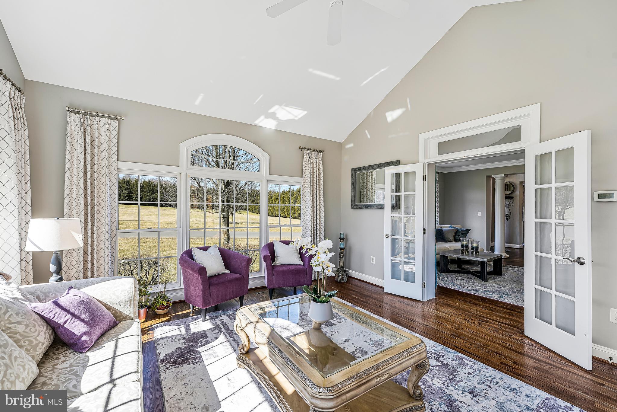 LONG ACRES - Residential