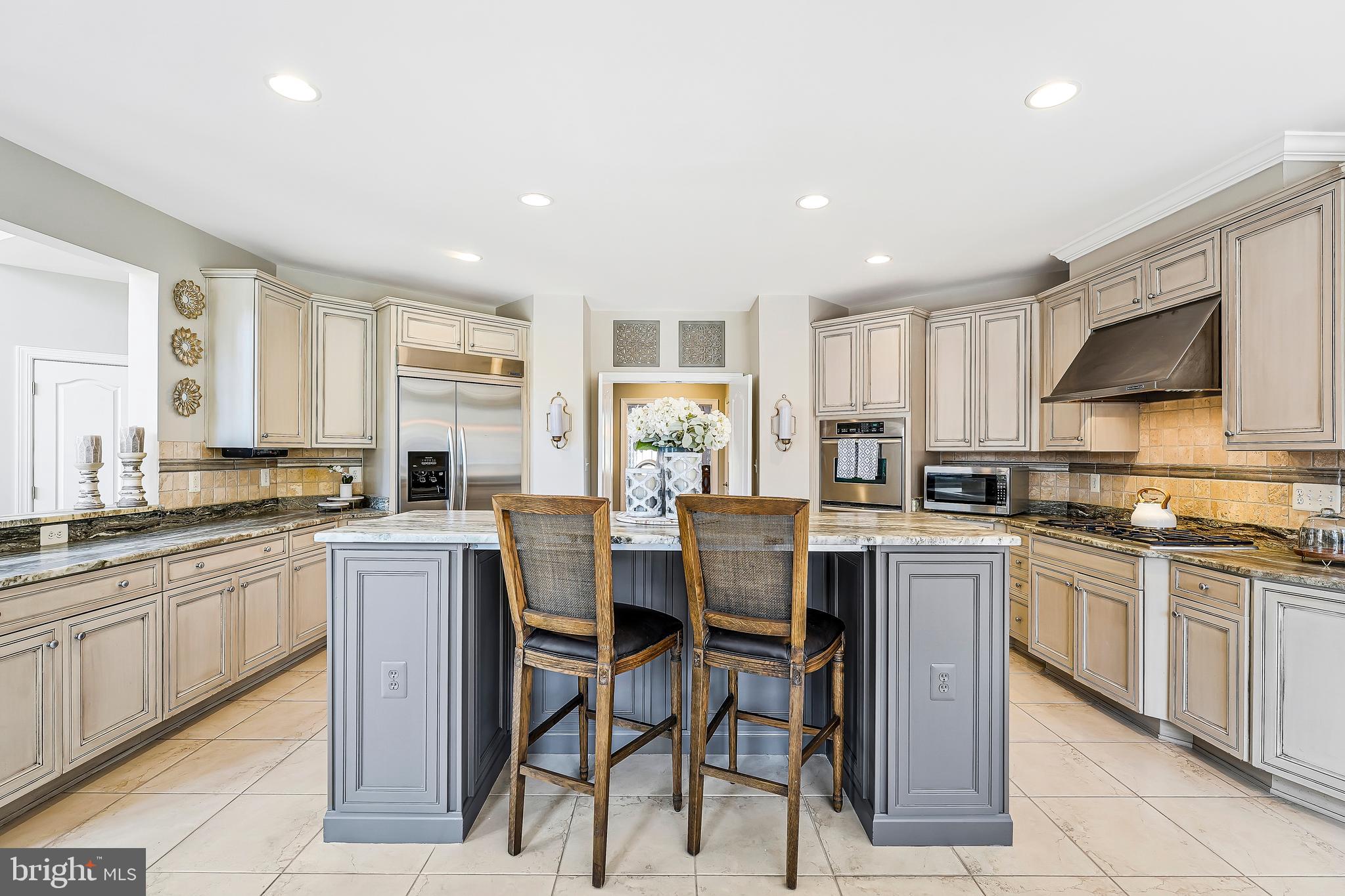 LONG ACRES - Residential