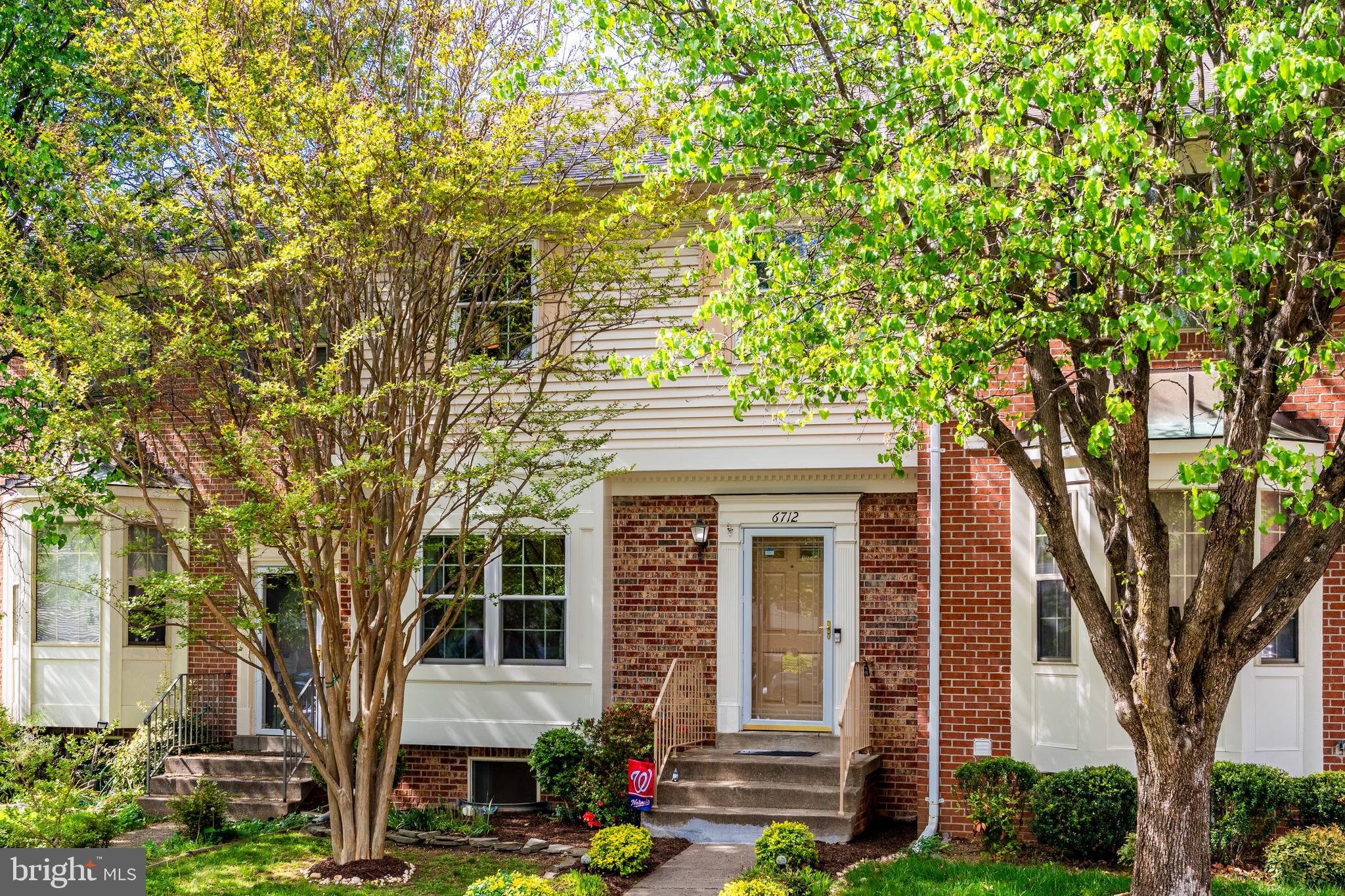 WOODED GLEN - Residential