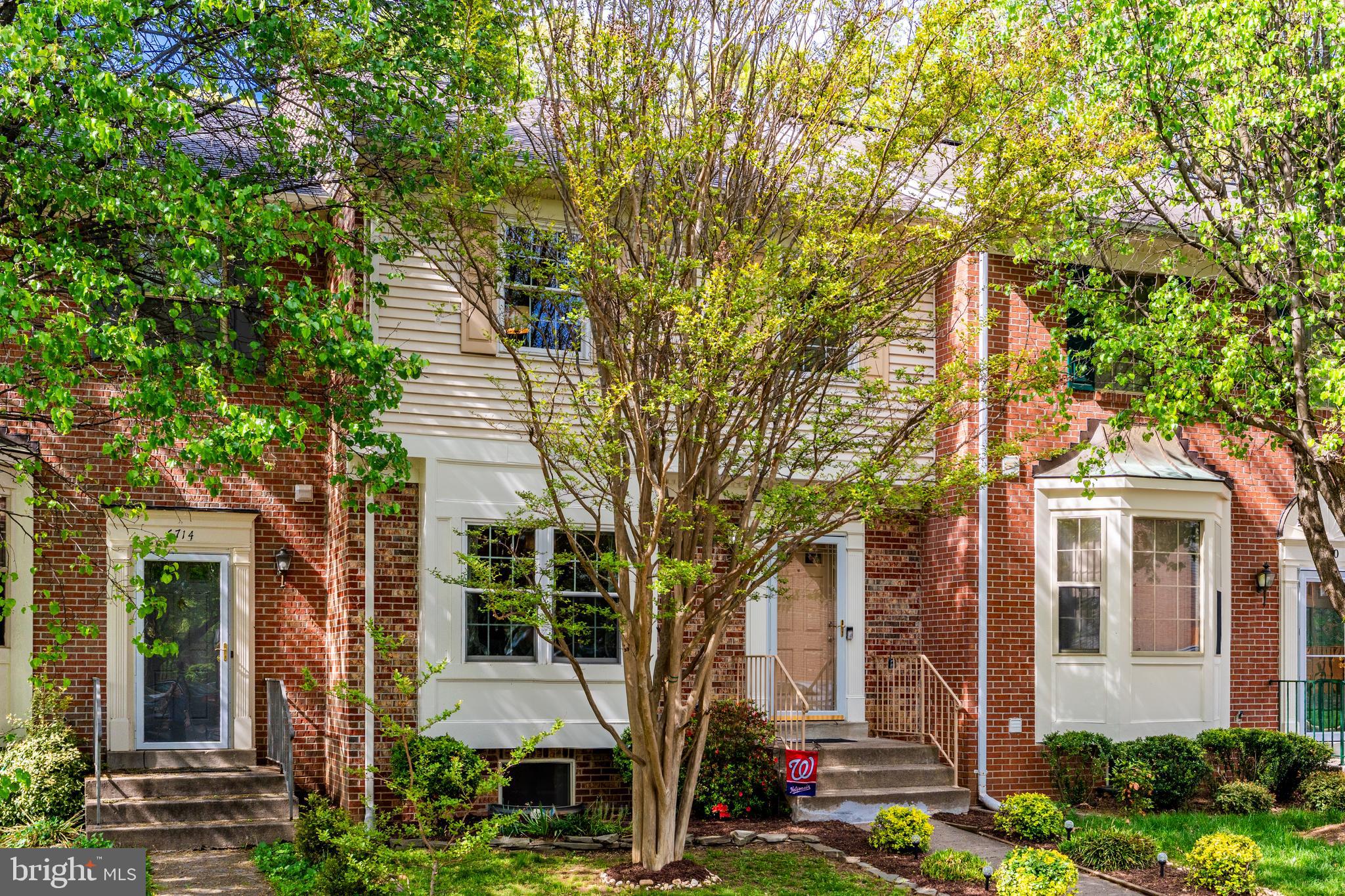 WOODED GLEN - Residential