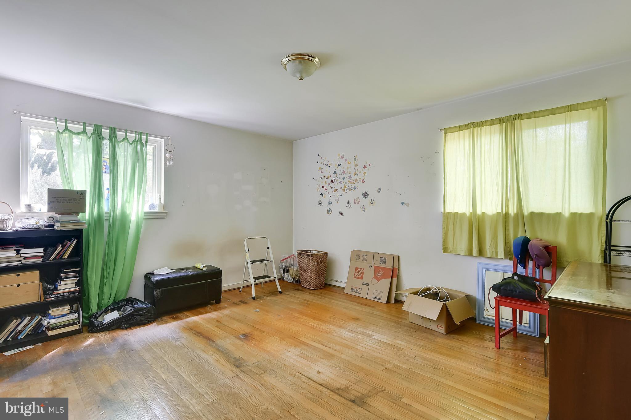 OAKWOOD KNOLLS - Residential