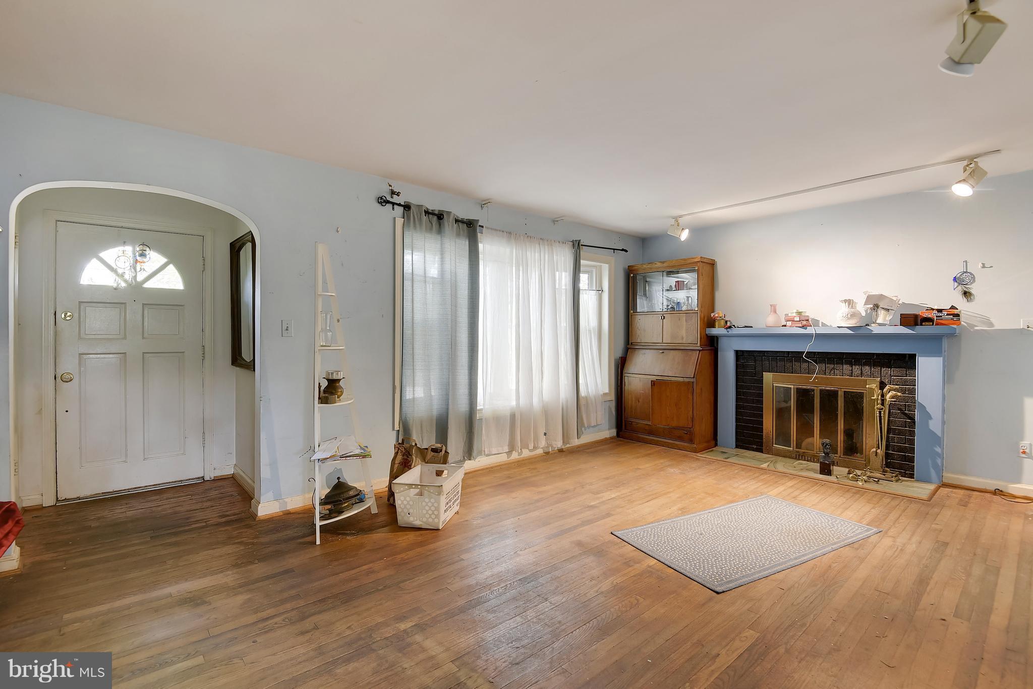 OAKWOOD KNOLLS - Residential