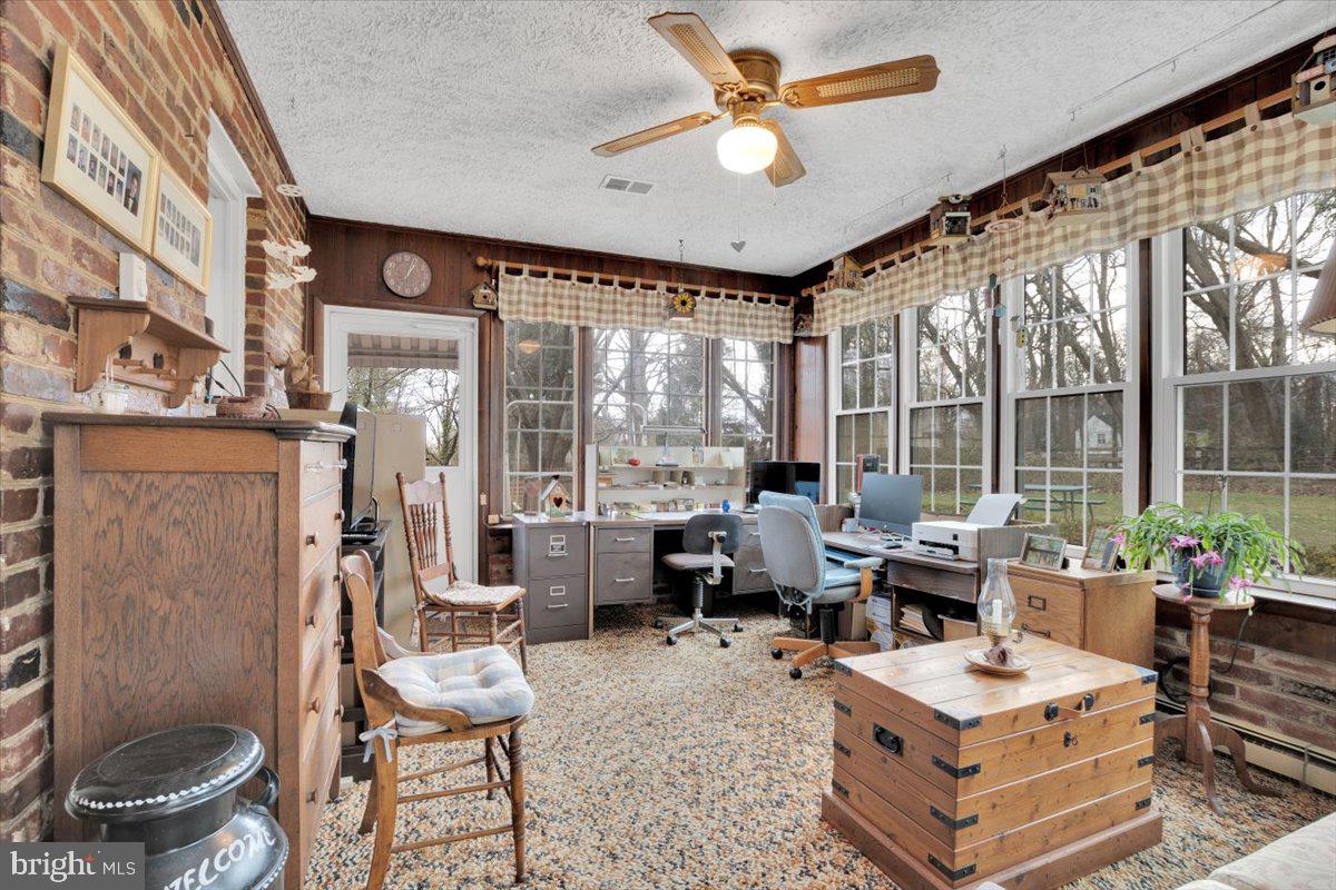 FORESTVILLE - Residential