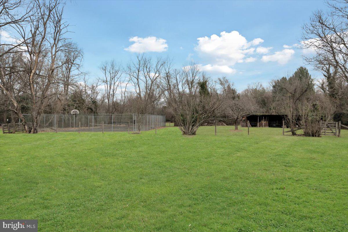 FORESTVILLE - Residential