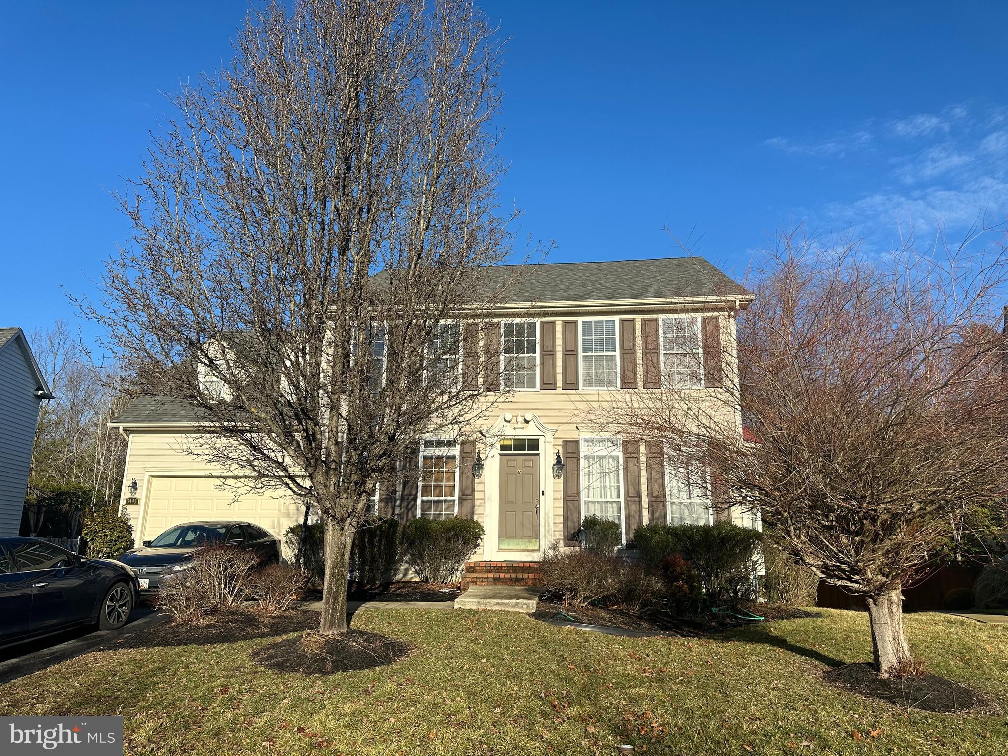 This single-family home offers plenty of space and a functional layout. The main level features formal living and dining rooms, a kitchen with granite countertops, a breakfast bar, and stainless steel appliances. Off the kitchen, the family room includes a gas fireplace and a bonus sunroom provides access to the rear deck. You'll also find a dedicated office, a half bath, and a laundry room on the main level.  

Upstairs, the primary suite includes a walk-in closet and a 4-piece en-suite bath. Three additional bedrooms and a full bath complete the upper level.  

The finished lower level has a large rec room, two bonus rooms, utility/storage area, and a full bath.  

Contact us today to setup a private tour, don't miss a fantastic opportunity to make it your own!
