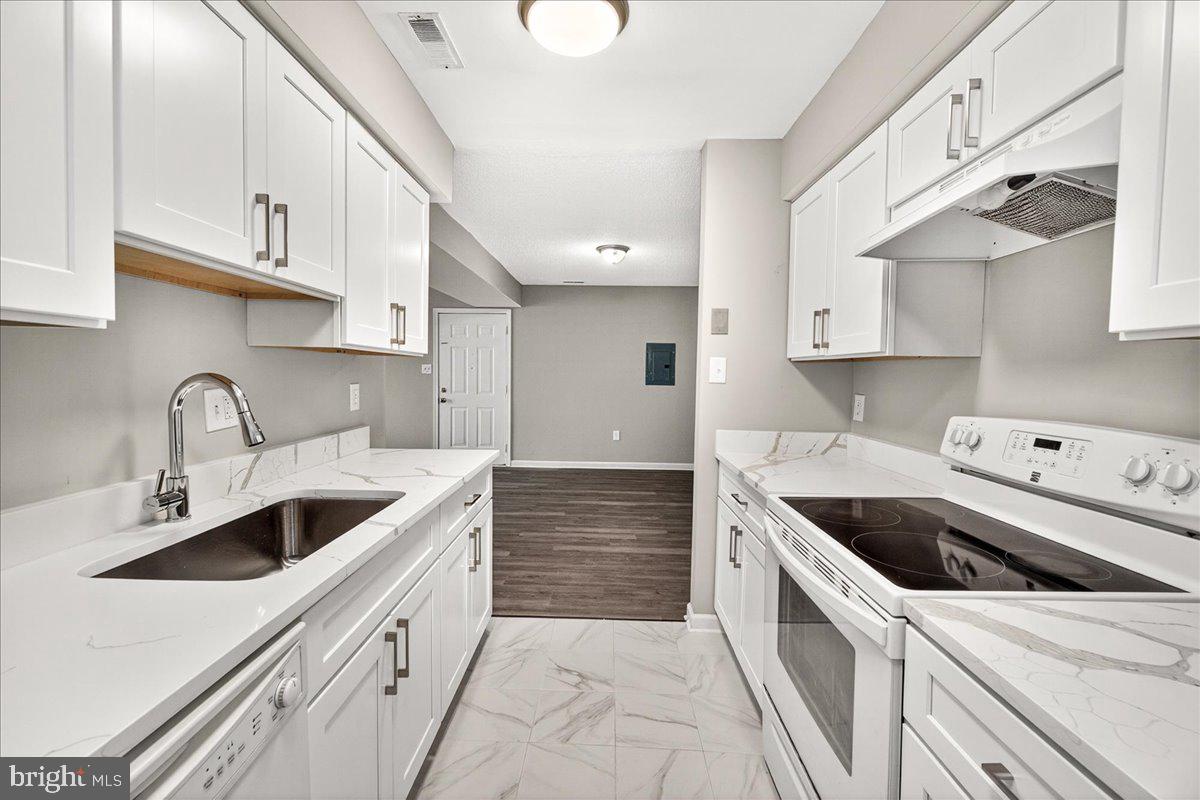 TIERS AT SILVER SPRING - Residential