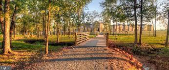 ONE LOUDOUN - Residential