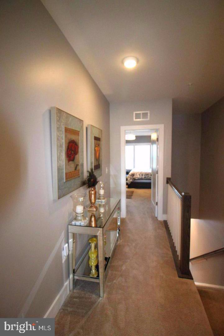 ONE LOUDOUN - Residential