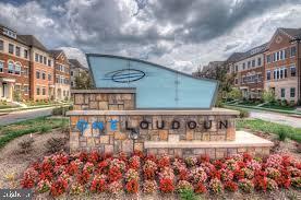ONE LOUDOUN - Residential