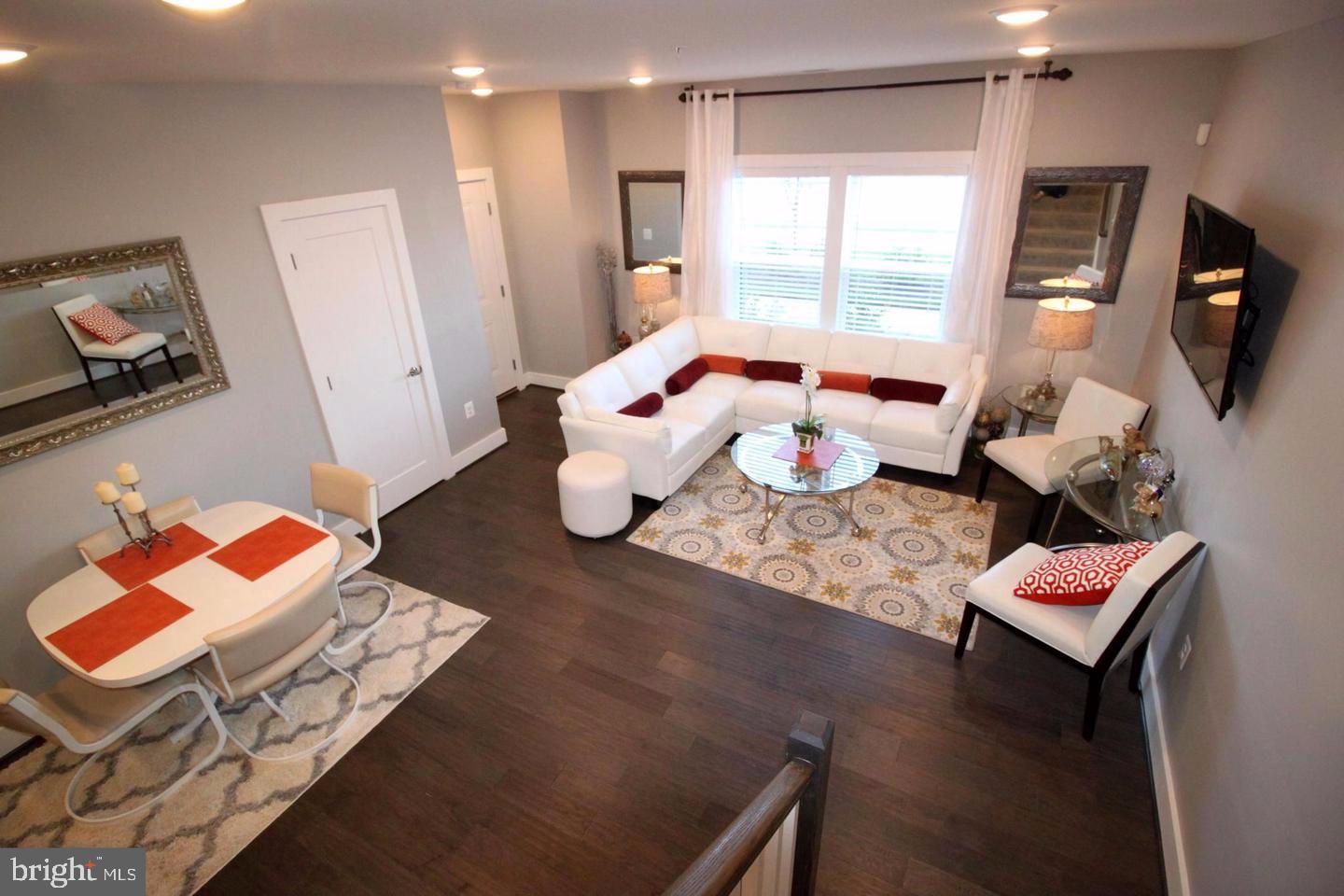 ONE LOUDOUN - Residential