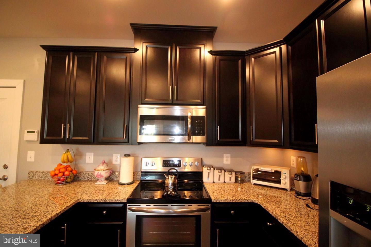 ONE LOUDOUN - Residential