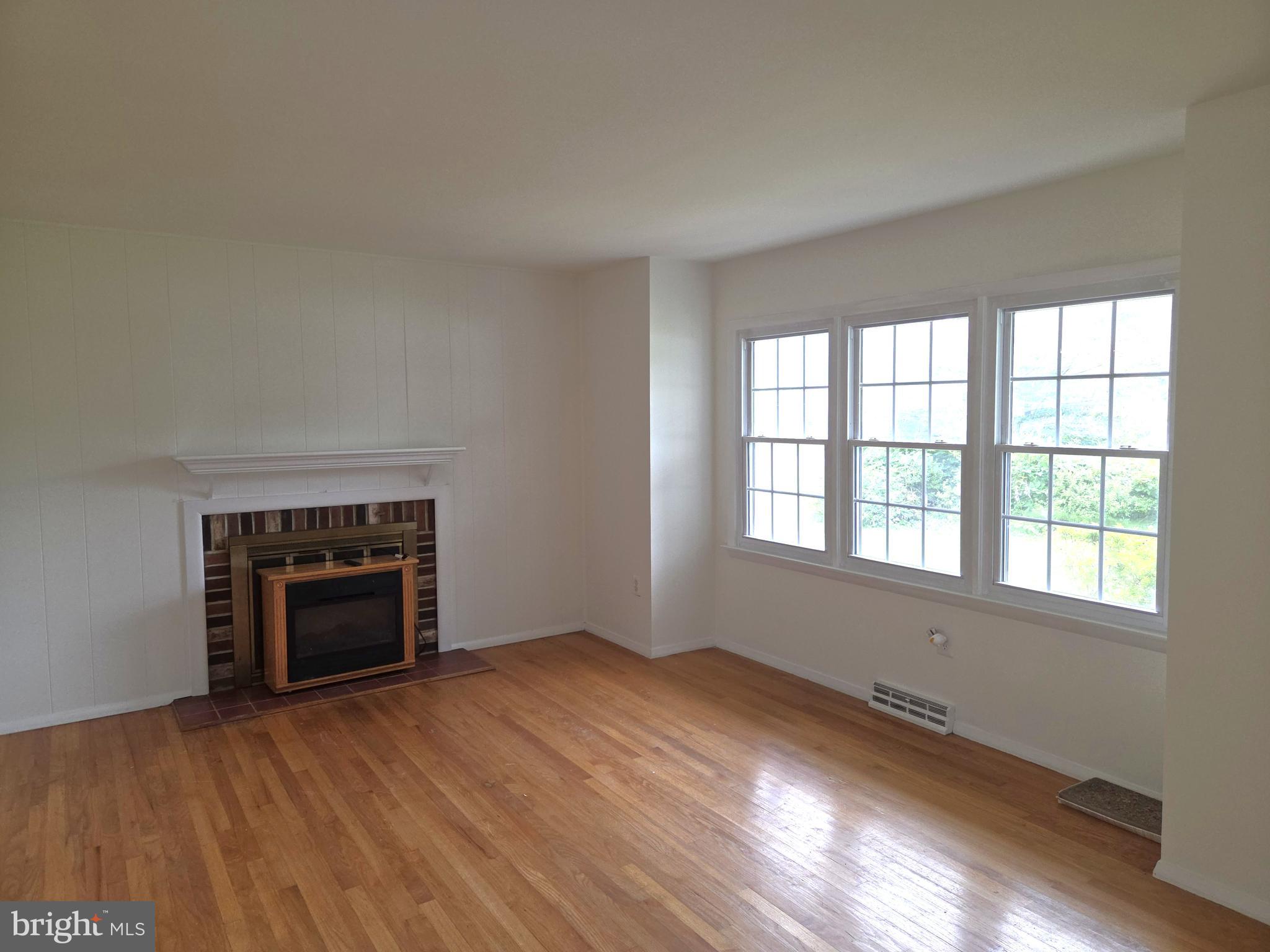 WOODLYN MEADOWS - Residential