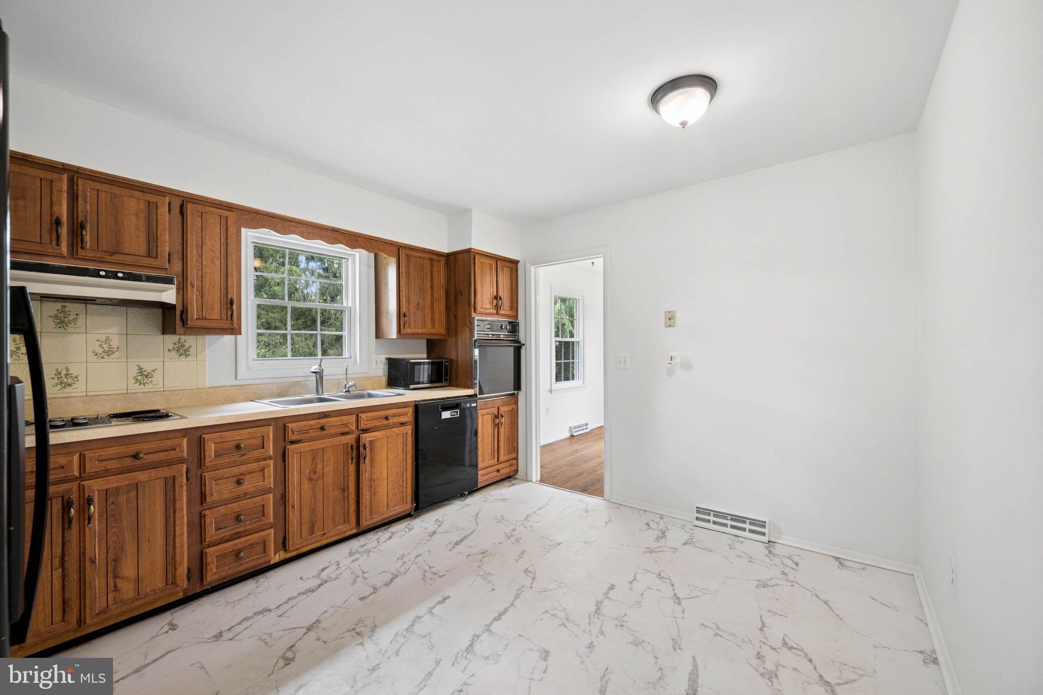 WOODLYN MEADOWS - Residential