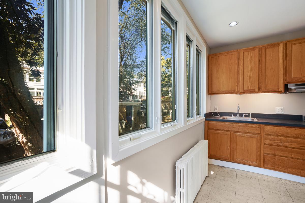 WOODLEY PARK - Residential Income