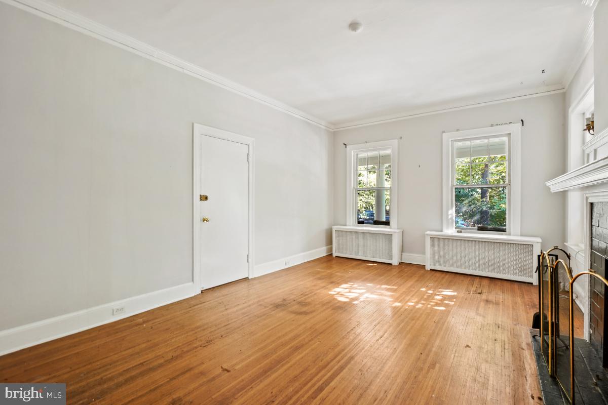 WOODLEY PARK - Residential Income