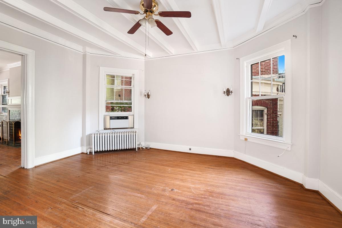 WOODLEY PARK - Residential Income