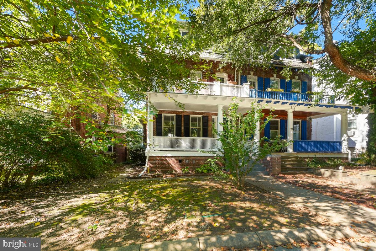 WOODLEY PARK - Residential Income