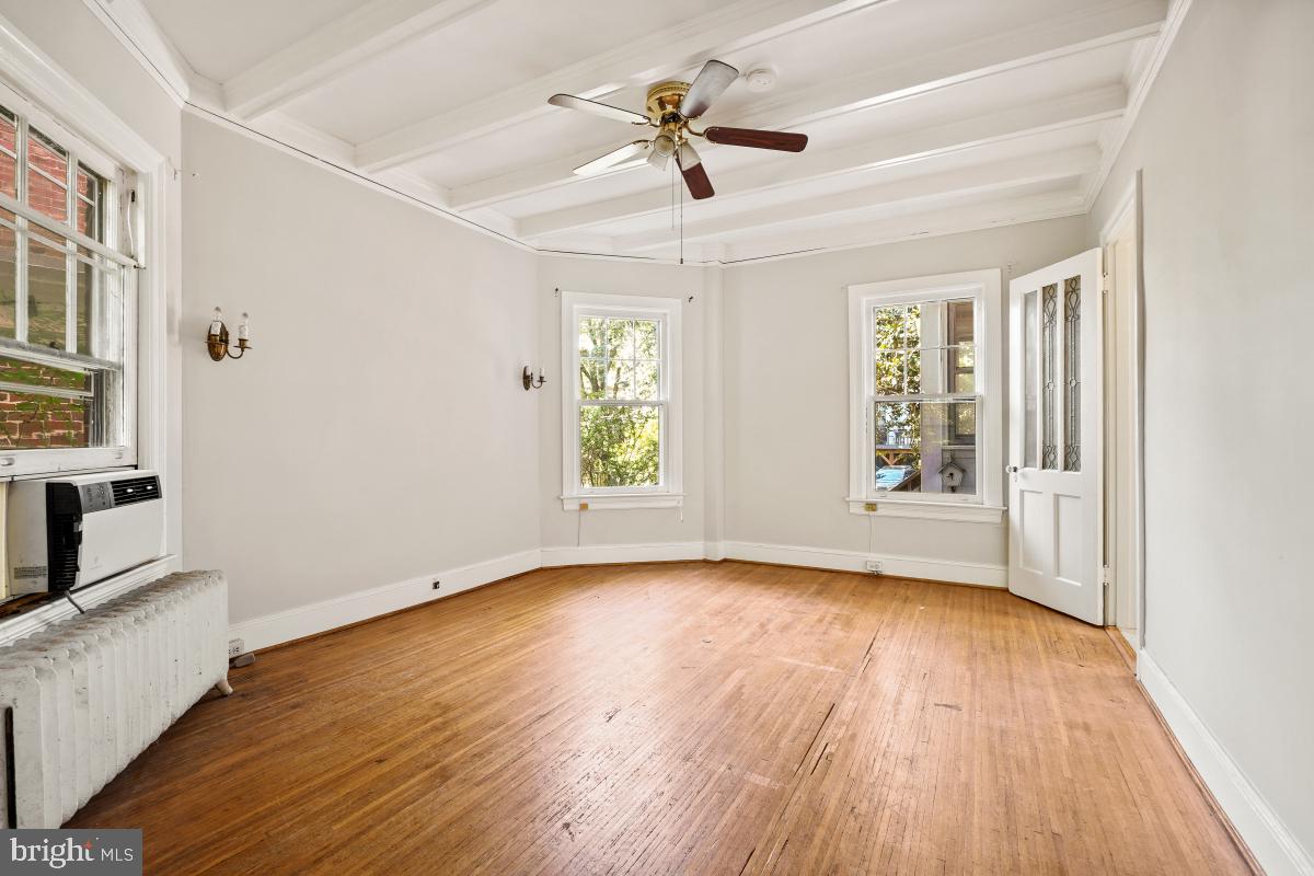 WOODLEY PARK - Residential Income