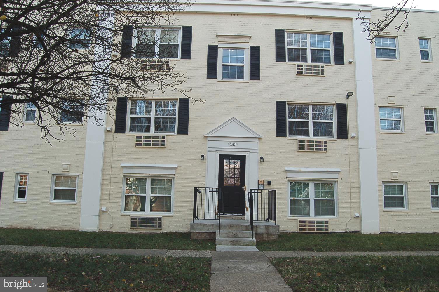 Moving Ready, New Windows, Peace of mind, Wonderful property, Very well Maintained, freshly painted, most utilities cover by condo fee, do not let it go, get ready to but this gem close to everything, quick closing, NOT FHA Approved.