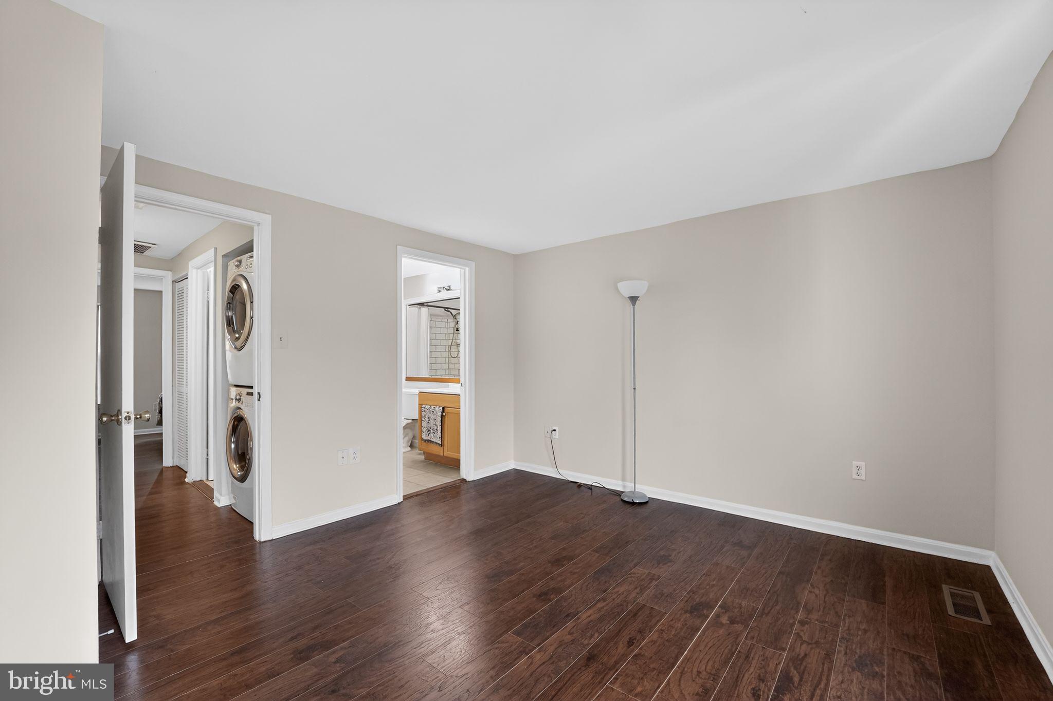 CLOVERLEAF TOWNHOUSES - Residential