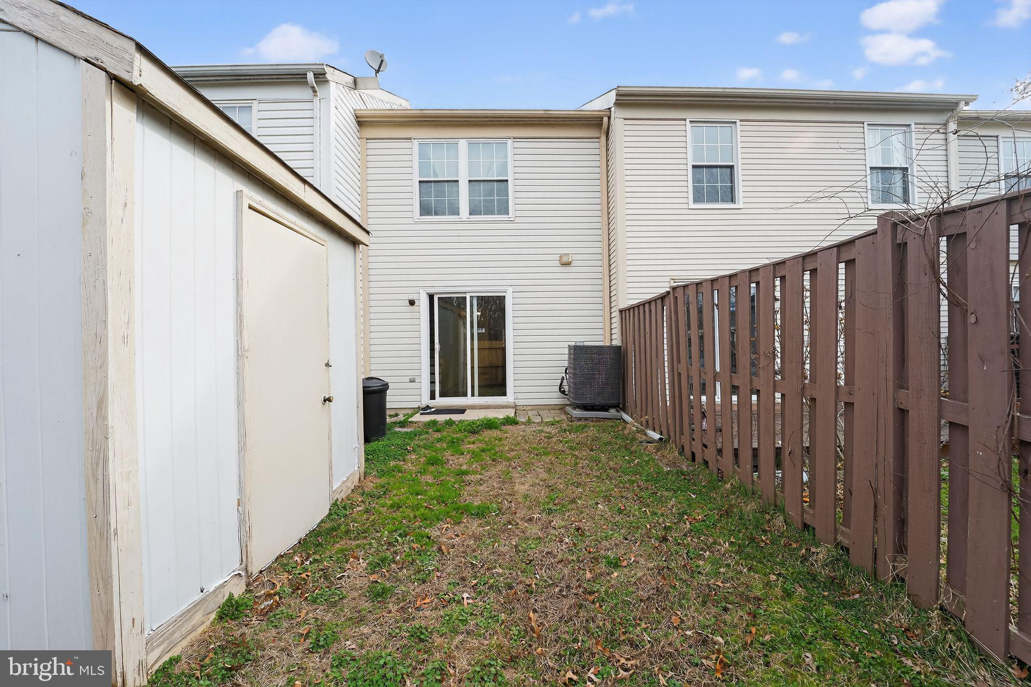 CLOVERLEAF TOWNHOUSES - Residential