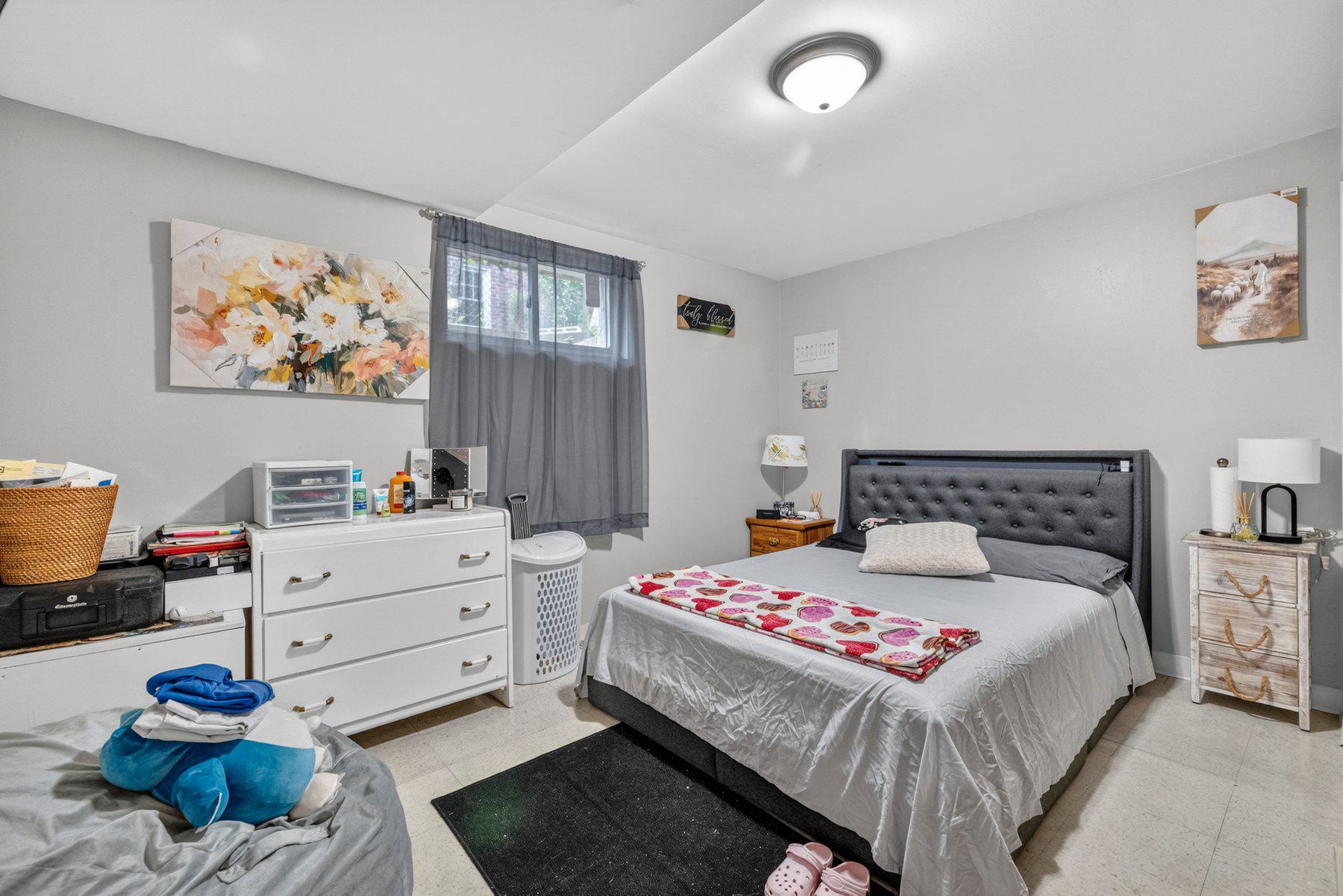 FOREST GLEN KNOLLS - Residential