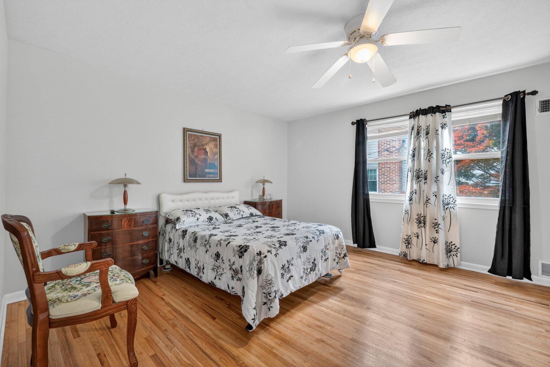 FOREST GLEN KNOLLS - Residential